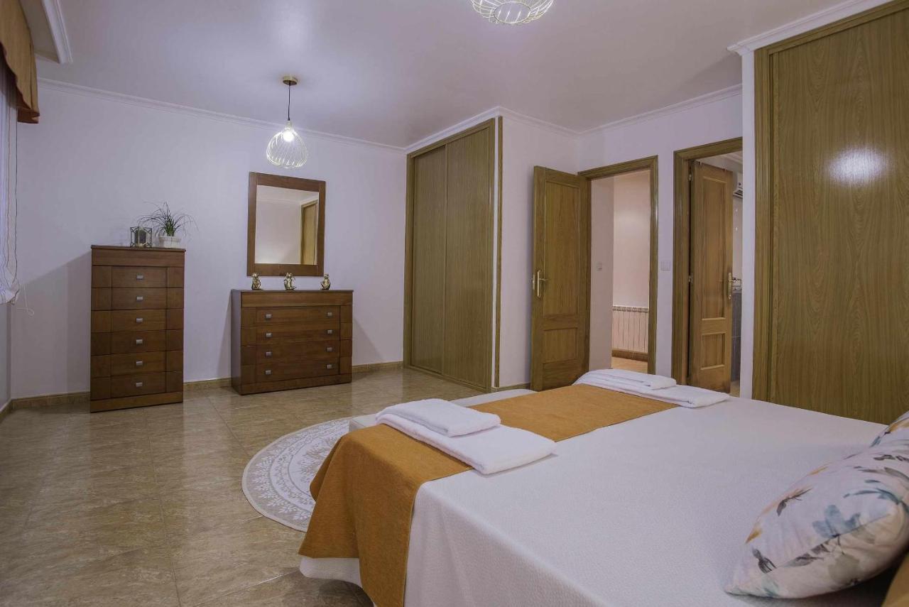 Apartamento En Raxo Pontevedra Exterior photo