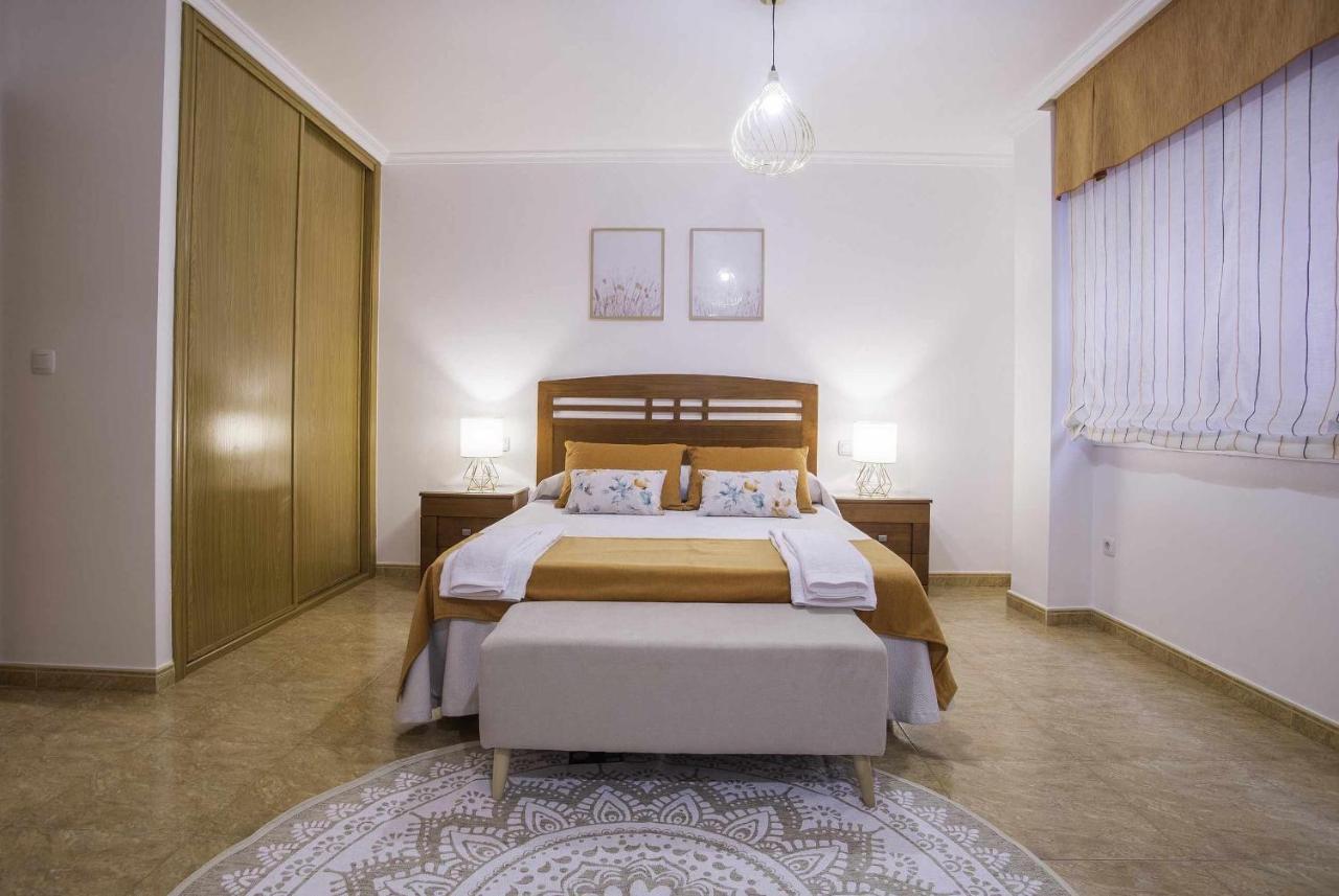 Apartamento En Raxo Pontevedra Exterior photo